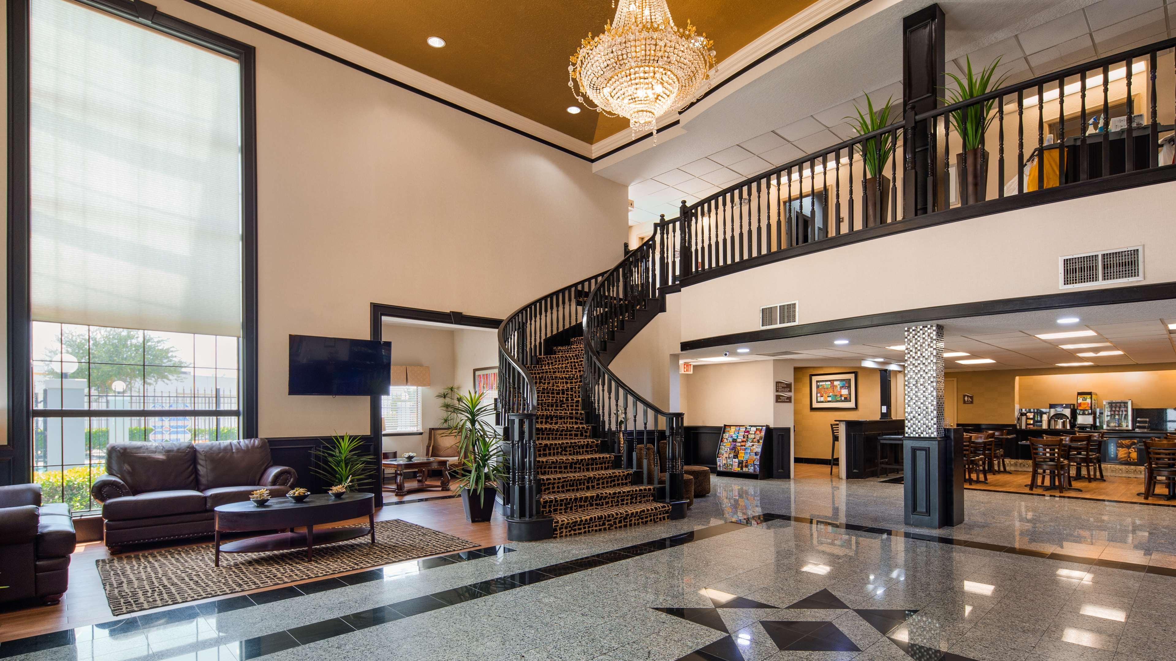 Best Western Plus Northwest Inn & Suites Хюстън Екстериор снимка