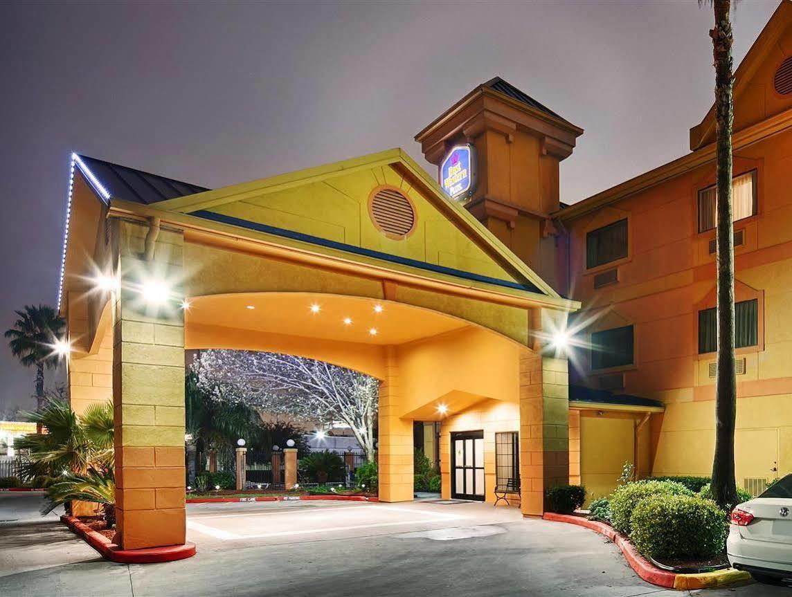Best Western Plus Northwest Inn & Suites Хюстън Екстериор снимка